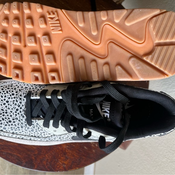 Women’s Nike Air Max 90 Premium Safari Sneakers - Picture 4 of 5